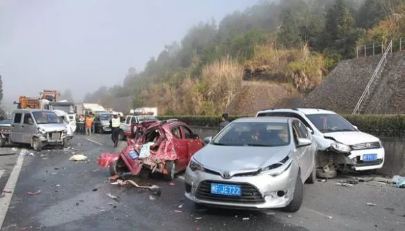 假期高速行駛攻略，看一遍絕對平安！