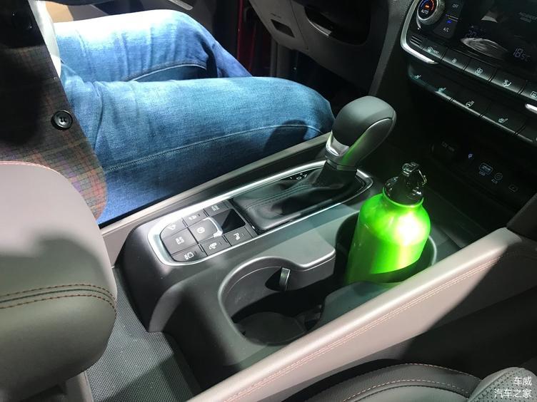 日內(nèi)瓦車展：實拍現(xiàn)代全新格越，追求實用性的SUV