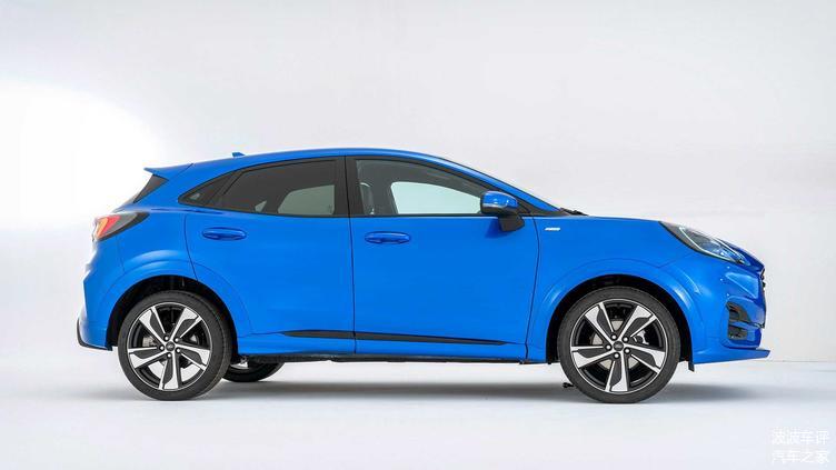 福特發(fā)布PUMA小型SUV官圖，歐式風(fēng)格，造型很有柔和感