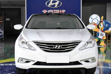 試駕索8，碰巧遇到孫紅雷！快來圍觀