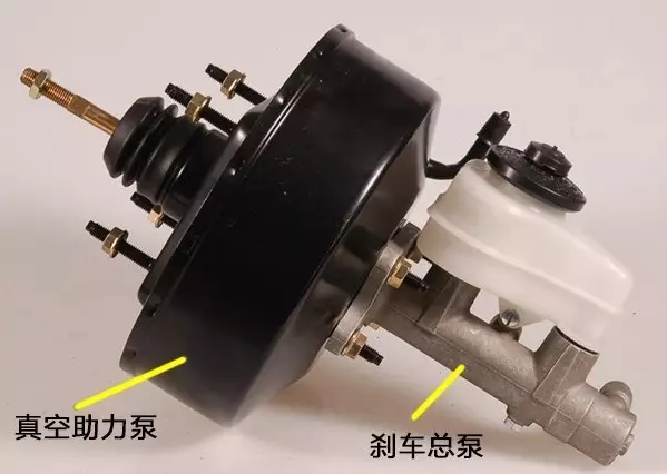 踩剎車感覺慢慢下沉是失靈前兆？