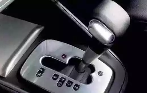 自動檔車這樣開提前報廢，多少老司機中招