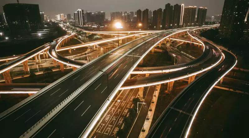 這些上道必知汽車燈語，你知道嗎？