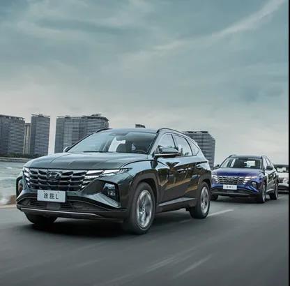 用車百科｜注意！你在用的這4個(gè)省油小技巧，其實(shí)都是在毀車