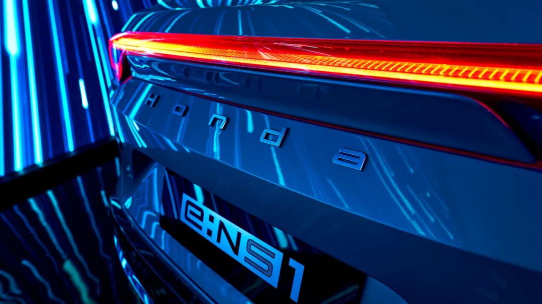 e:NS1，極致色彩美學(xué)的造夢(mèng)家！