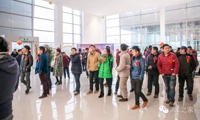 精英齊歡聚天嬌國際汽車城，瑞雪兆豐年！